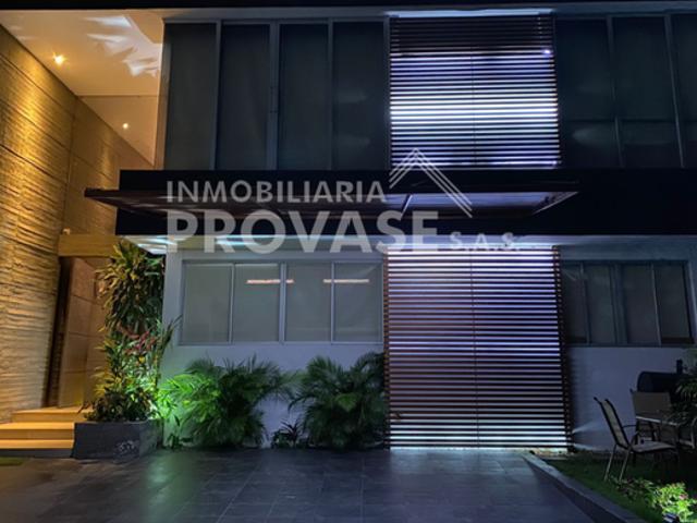 Casa en arriendo en La Floresta, Los Patios