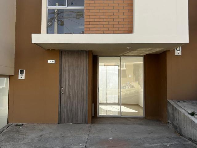 Casa en arriendo en Oriental, Los Patios