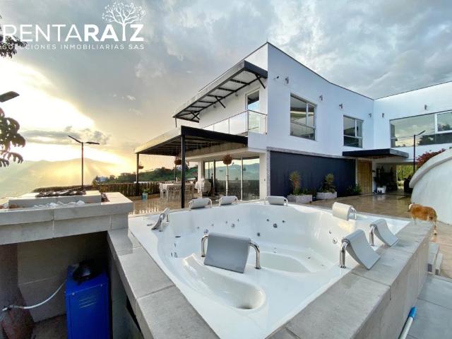 Casa en arriendo en Antioquia, Valle de Aburrá