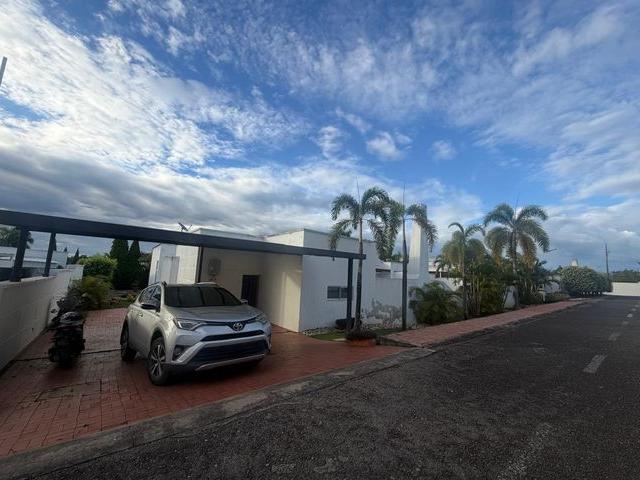 Casa en arriendo en Neiva, Huíla