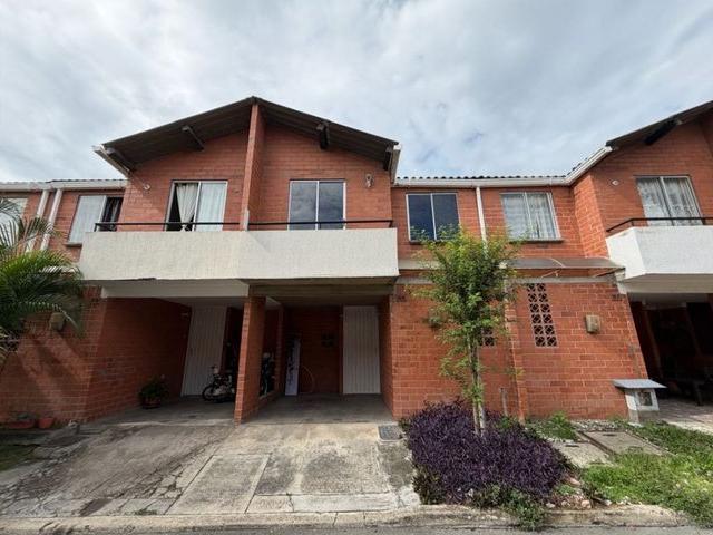 Casa en arriendo en Palmira, Sur