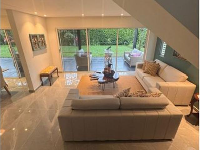 Casa en arriendo en Barrio Pance, Cali
