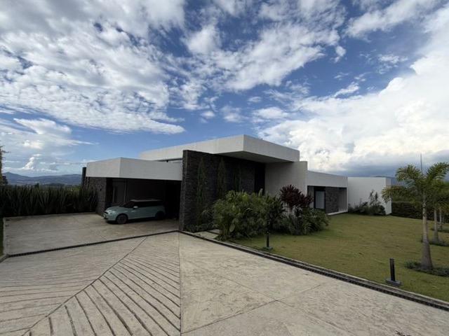 Casa en arriendo en Huertas, AMCO, Area Metropolitana Centro Occidente