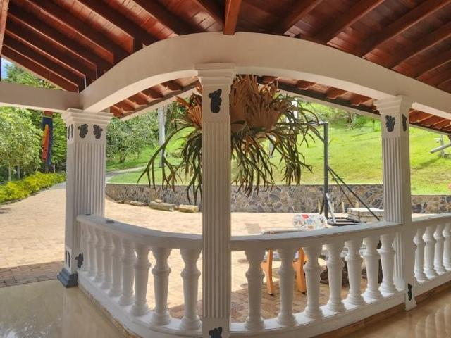 Casa Campestre En Arriendo En Rionegro En Vereda La Playa A249499