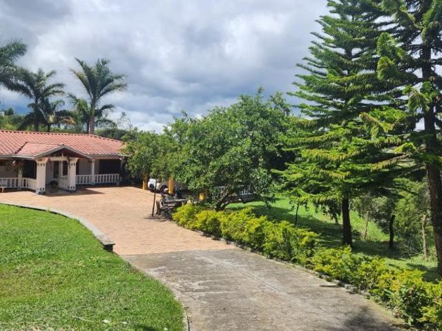 Casa Campestre En Arriendo En Rionegro En Vereda La Playa A249499