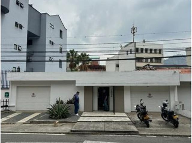 Casa en arriendo en Santa Teresita, Cali