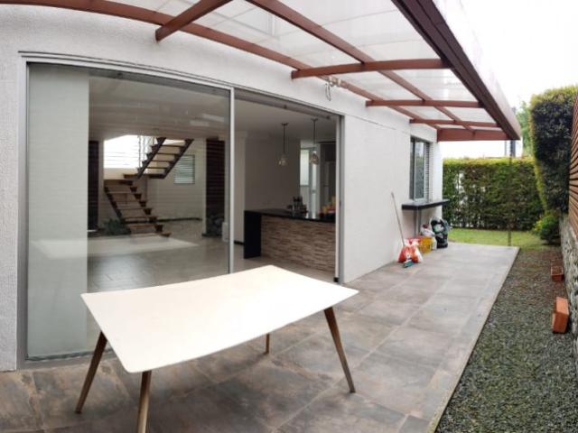 Casa En Arriendo En Villamaria A81831