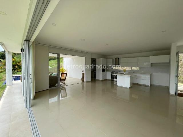 Casa en arriendo en Huertas, AMCO, Area Metropolitana Centro Occidente