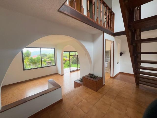 Casa en arriendo en Santa Helena, La Calera