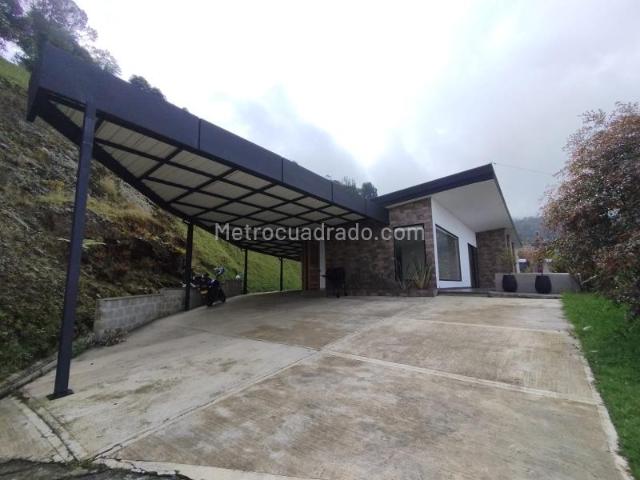 Casa en arriendo en Antioquia, La Ceja
