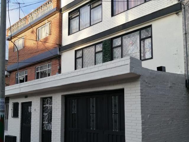Casa en arriendo en Villa de Los Alpes, Bogotá