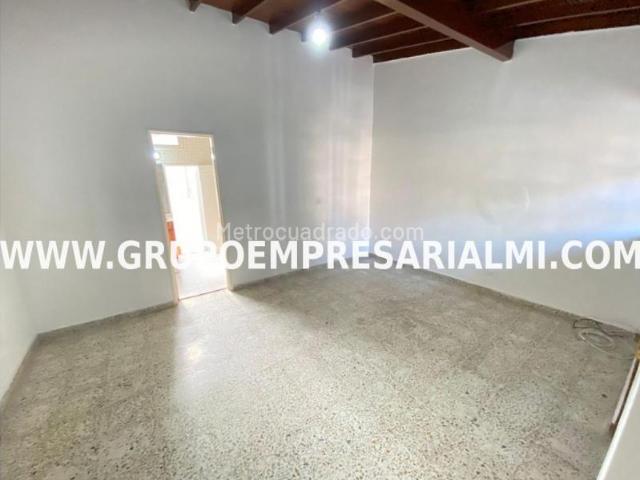 Casa en arriendo en Santa Teresita, Medellín