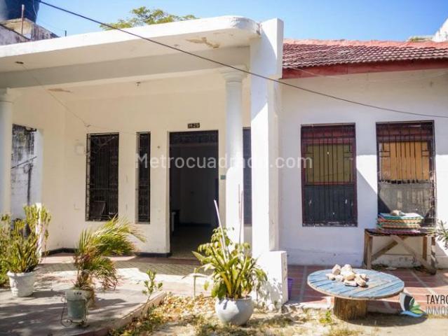 Casa en arriendo en Localidad 2 Histórica - Rodrigo de Bastidas, Perímetro Urbano Santa Marta