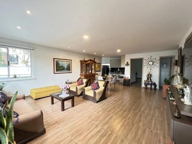 Casa en arriendo en Envigado, Valle de Aburrá