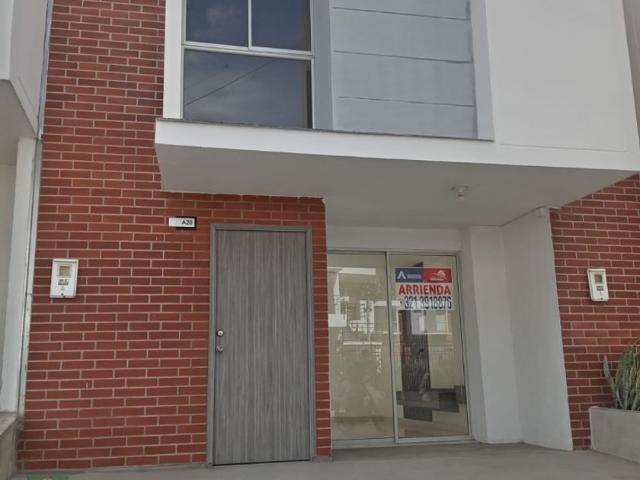 Casa en arriendo en Oriental, Los Patios