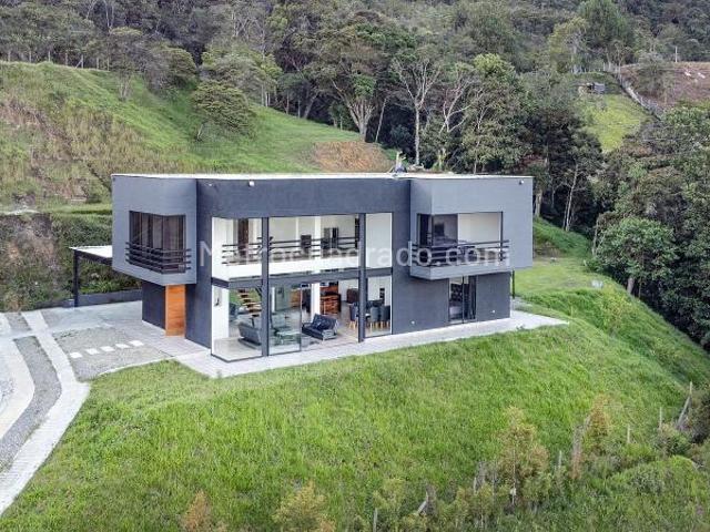 Casa en arriendo en Antioquia, Valle de Aburrá