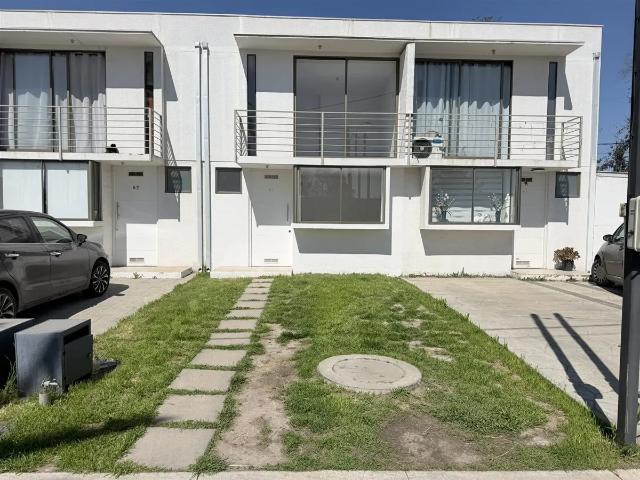 Casa en arriendo en Peñaflor, Metropolitana
