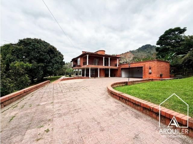 Casa en arriendo en Antioquia, Valle de Aburrá