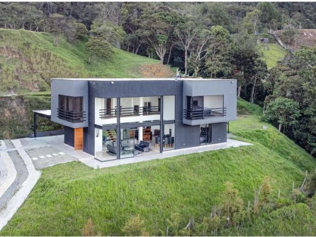 Casa en arriendo en Antioquia, Valle de Aburrá