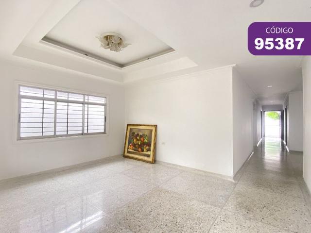 Casa en arriendo en Paraíso, Barranquilla