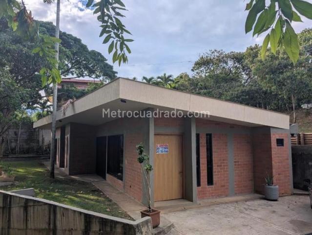 Casa en arriendo en Puerto Nuevo, Cali