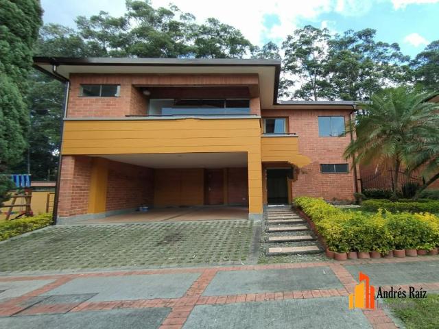 Casa en arriendo en La Estrella, Valle de Aburrá
