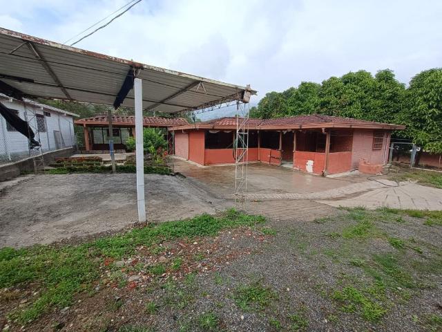 Casa en arriendo en San Cristóbal, Medellín