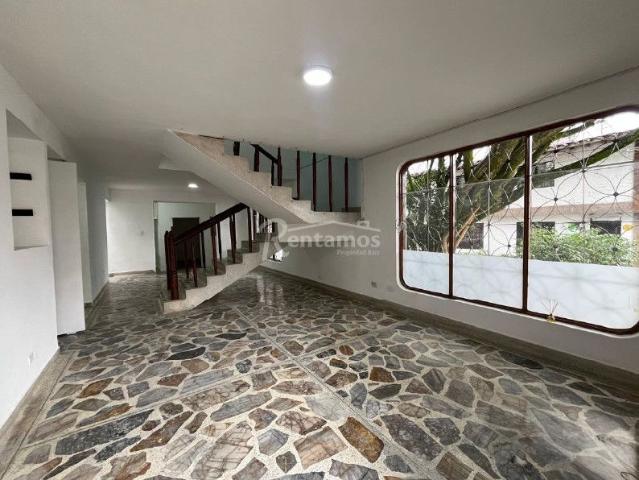 Casa en arriendo en La Magnolia, Envigado