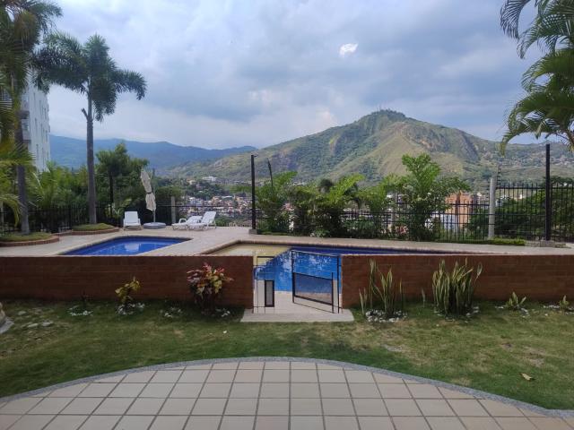Casa en arriendo en Santa Teresita, Cali