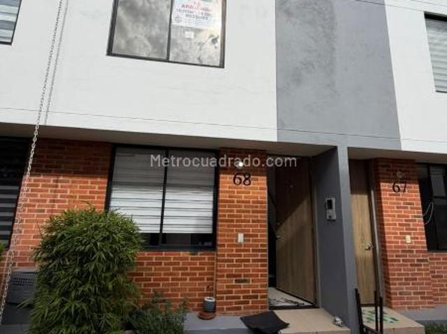 Casa en arriendo en Casco urbano de Calahorra, Sabana Centro