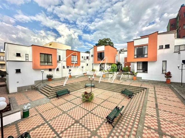Casa en arriendo en San Fernando, Armenia