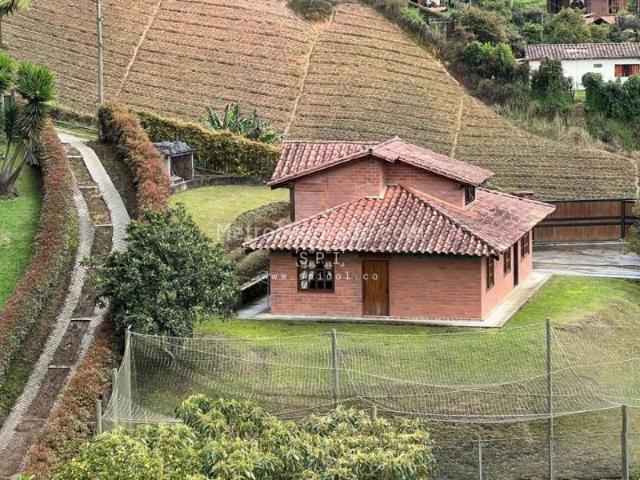 Casa en arriendo en Marinilla, Oriente