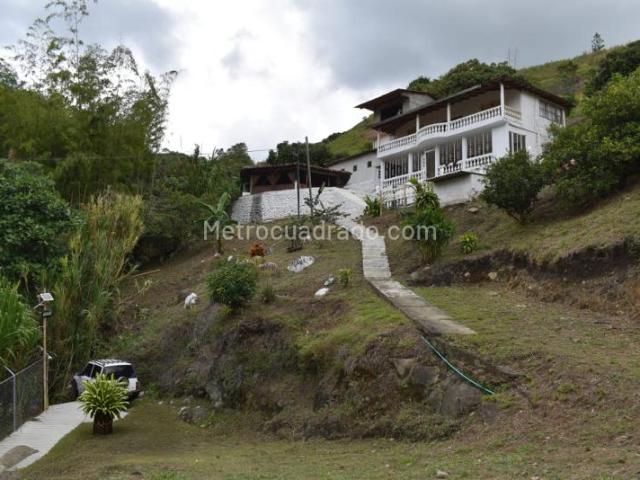 Casa en arriendo en Sur, La Cumbre