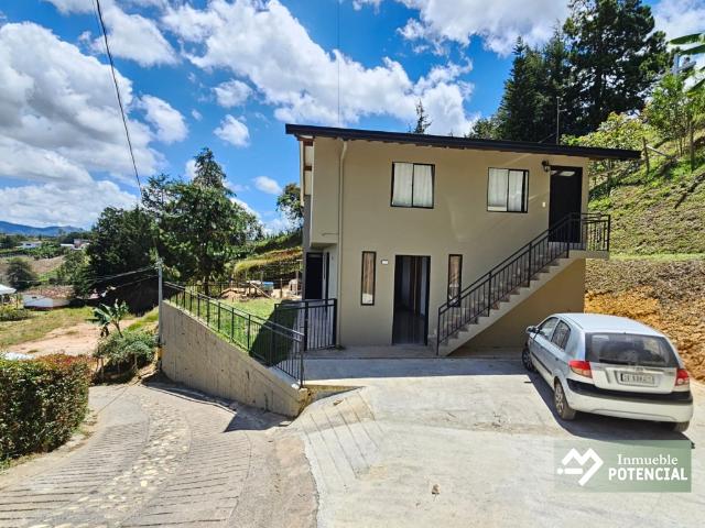 Casa en arriendo en Rionegro, Oriente