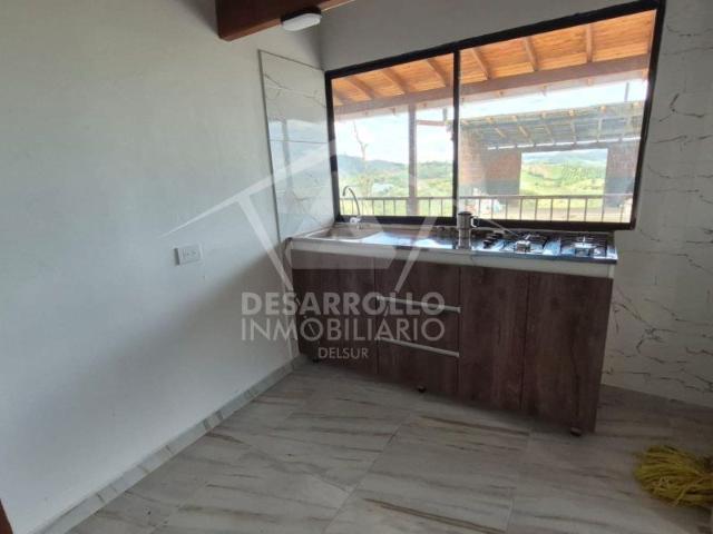 Casa en arriendo en Antioquia, Hojas