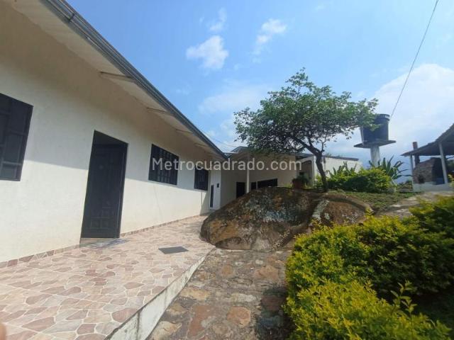 Casa en arriendo en San Antonio Del Tequendama