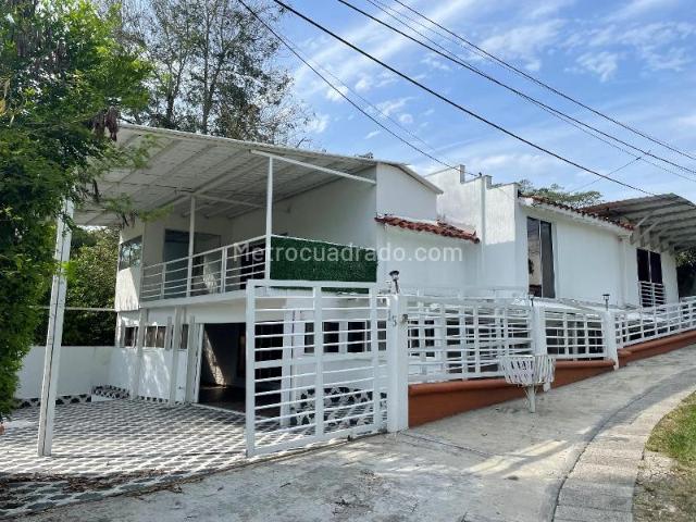 Casa en arriendo en El Carmen, Valle Del Cauca
