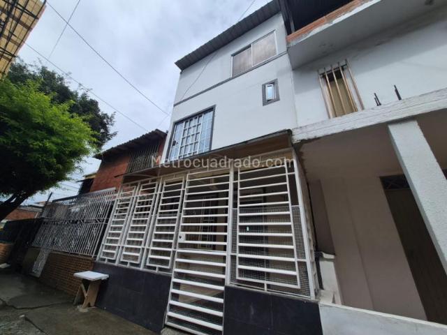 Casa en arriendo en Villa del Prado - El Guabito, Cali