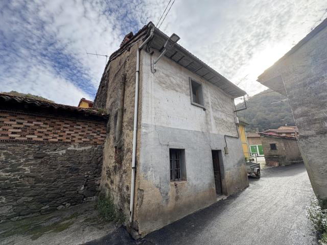 Casa en venta en Aller, Asturias