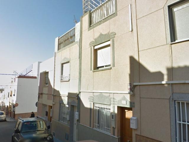 Casa en venta en San Luis, Almería