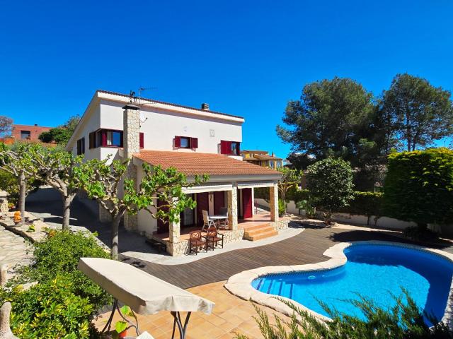 Casa en venta en Canyelles, les Quintanes