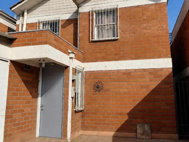 Casa en arriendo en Los Cerrillos, Metropolitana