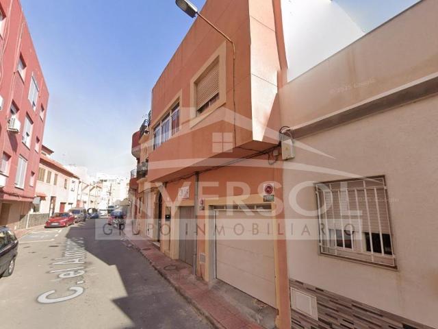 Casa en venta en San Luis, Almería