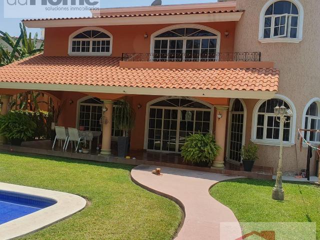 Casa en venta en Manzanillo, Colima