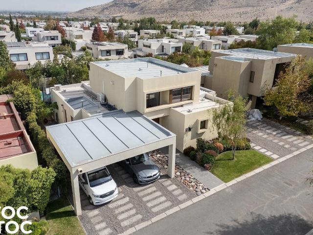 Casa en venta en Algarrobal, Metropolitana