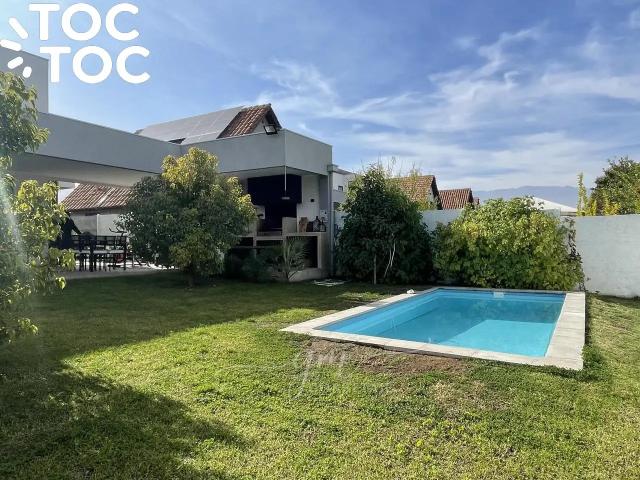 Casa en arriendo en Algarrobal, Metropolitana