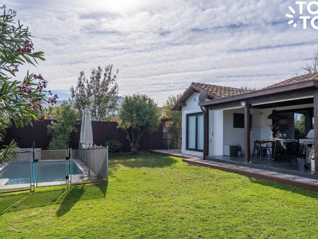 Casa en venta en Algarrobal, Metropolitana