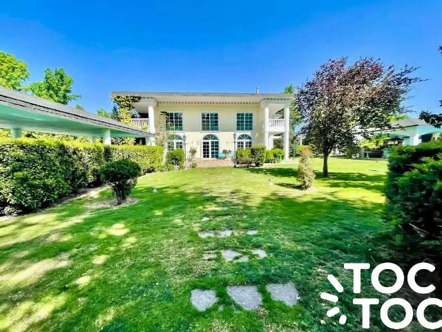 Casa en arriendo en Algarrobal, Metropolitana