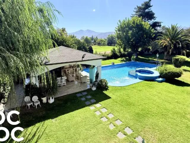 Casa en arriendo en Algarrobal, Metropolitana