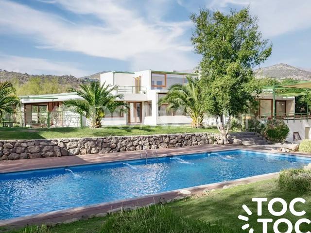 Casa en venta en Algarrobal, Metropolitana
